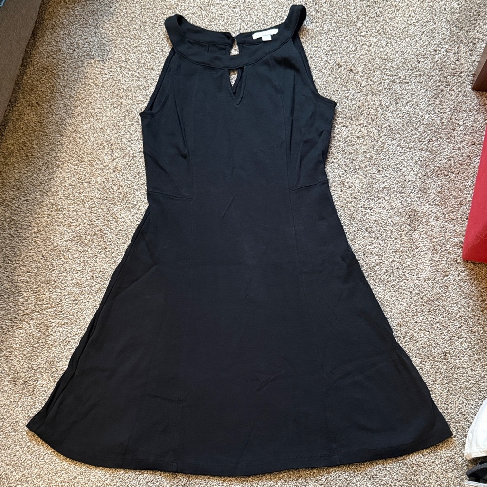 Elegant Black Sleeveless Dress